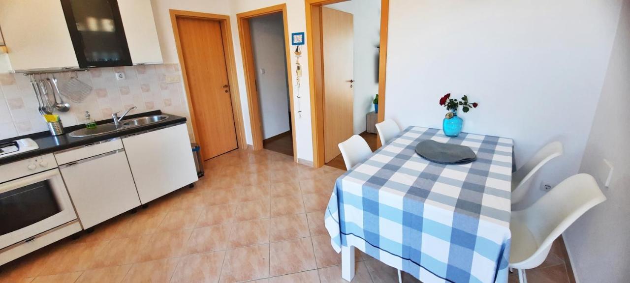 Marija Apartment Betina  Bagian luar foto
