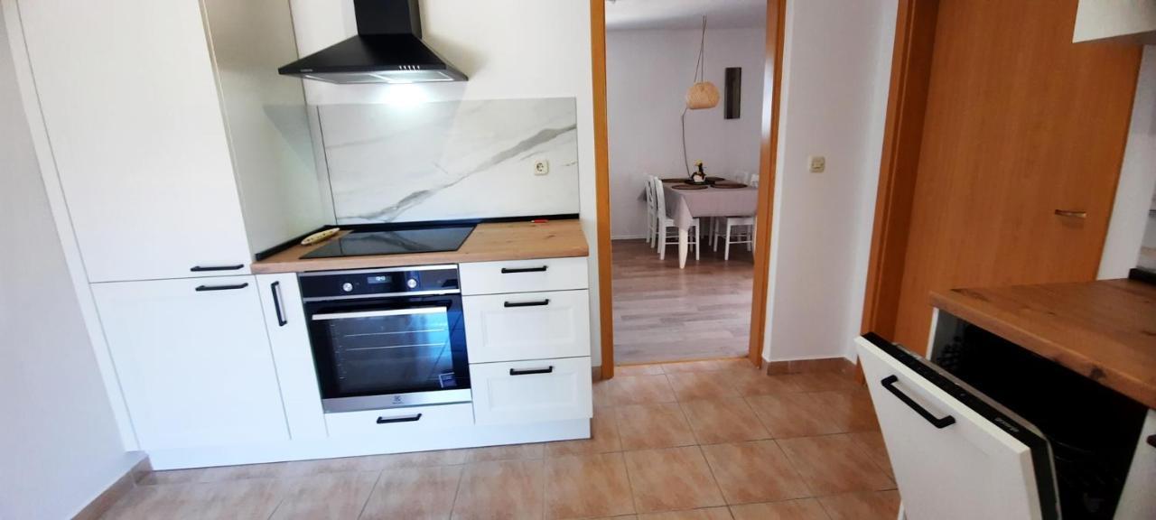 Marija Apartment Betina  Bagian luar foto